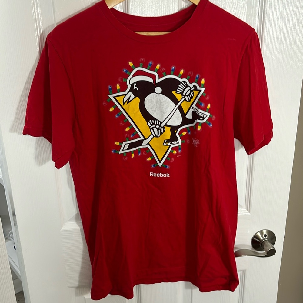 Penguins Reebok Mens Christmas Shirt‎